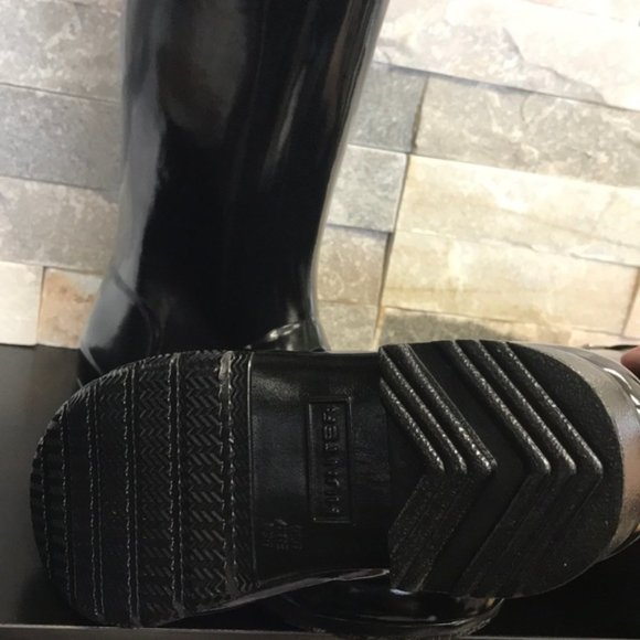 HUNTER Original Tour Gloss Packable Rain Boot - Picture 9 of 10
